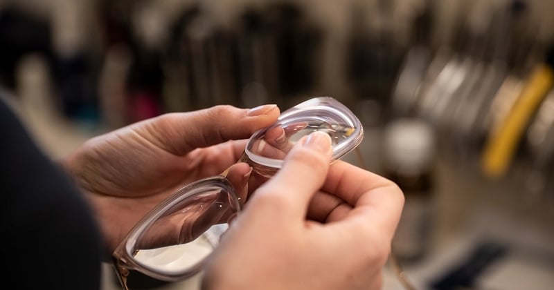 Expatriés : quel contrat pour vos soins dentaires et optiques ? Comparatif